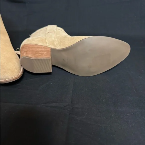 Matisse Arrow, Western Suede Bootie With Almond Toe. - Picture 7 of 8